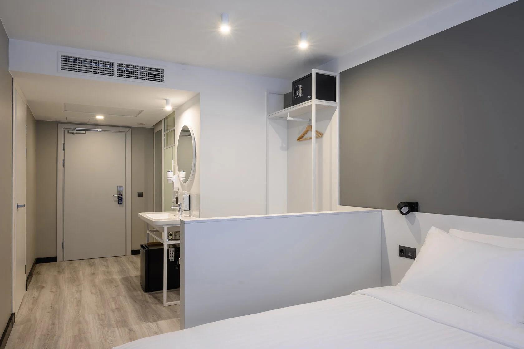 Bobo st.art hotel (Бобо) - 13