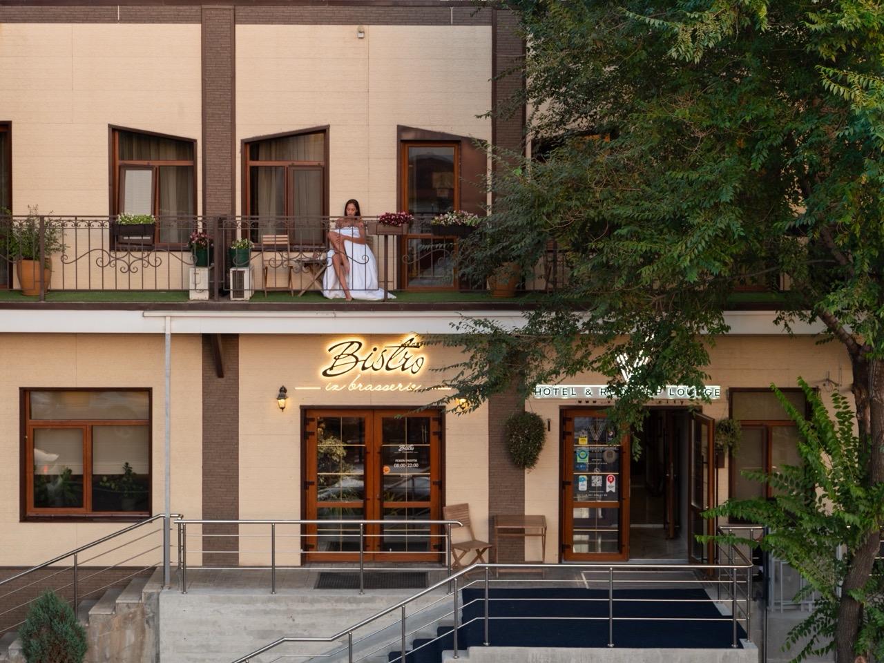 V hotel &amp; Rooftop lounge (В отель) - 11