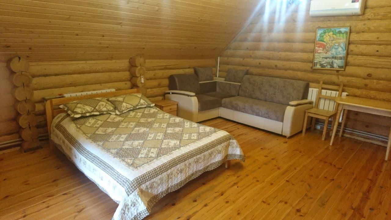 Коттедж улучшенный с 1 двуспальной кроватью (мансарда) 3