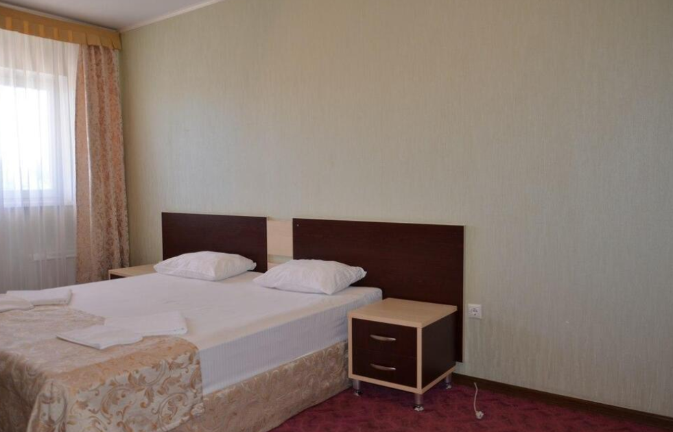 Red Hotel (Рэд Отель) - 19