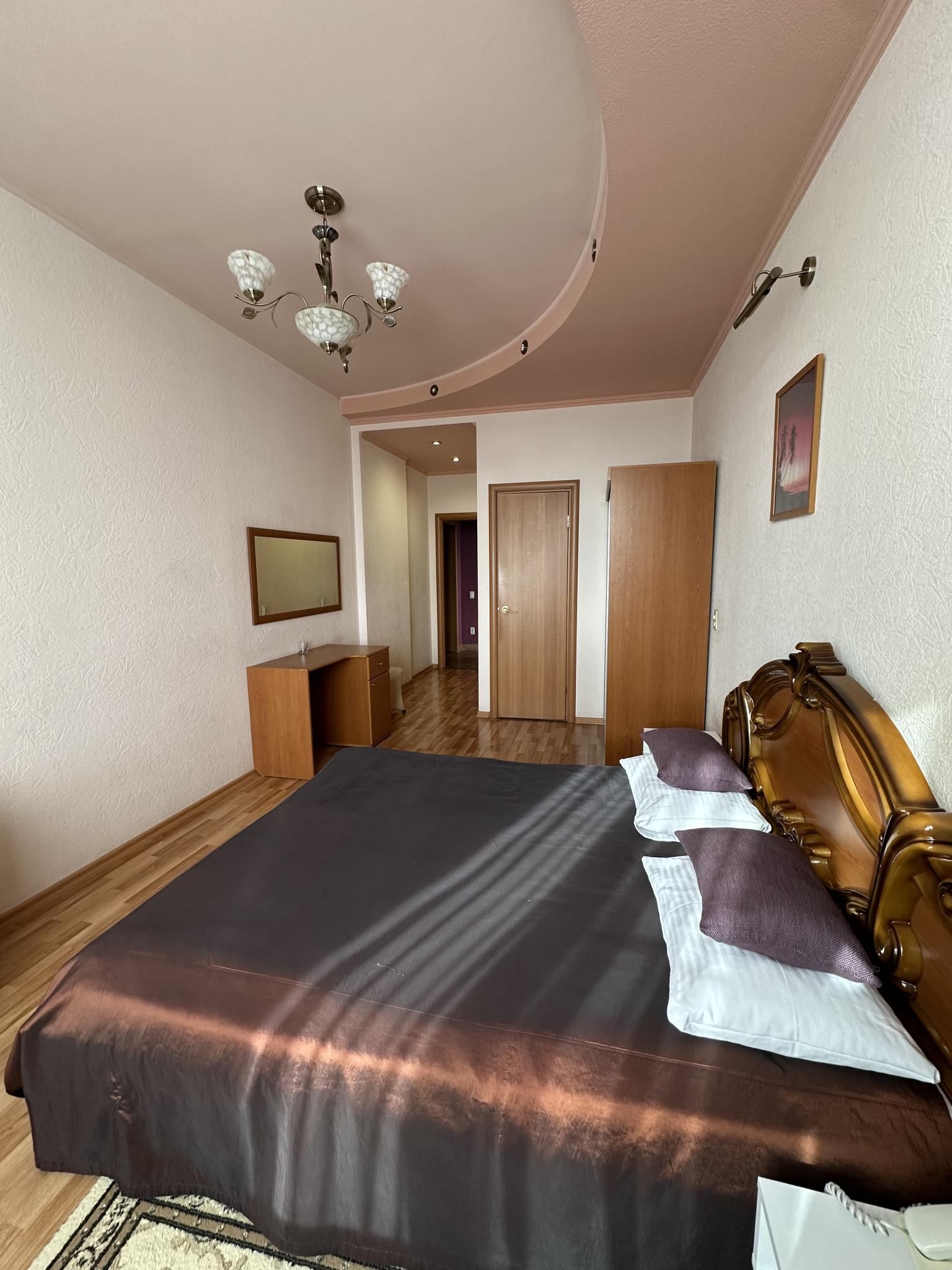 Номер стандарт с 1 двуспальной кроватью