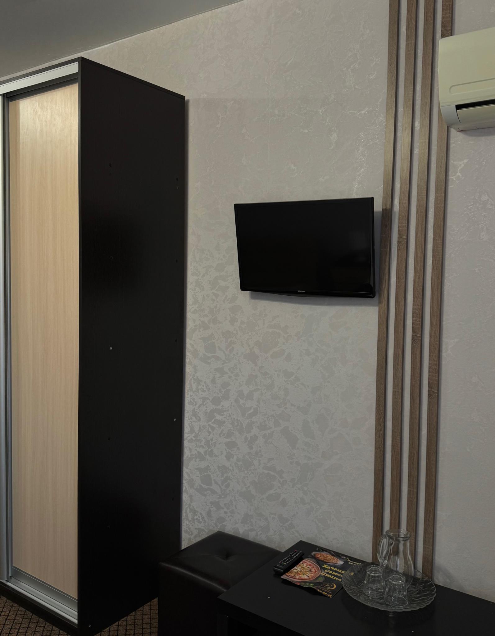 Номер стандарт комфорт с 1 двуспальной кроватью 4
