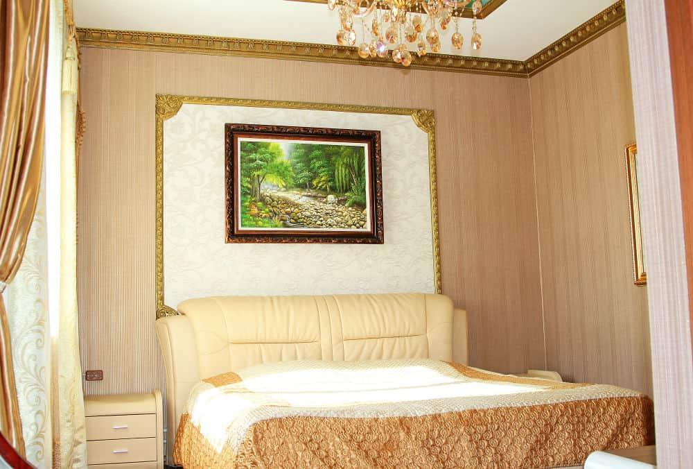 Номер полулюкс с 1 двуспальной кроватью 3