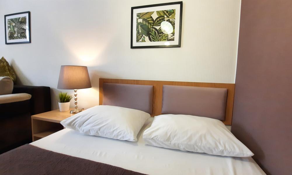 Отель Амосов