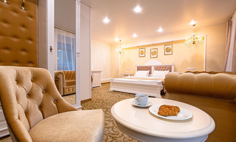 Отель Ревиваль