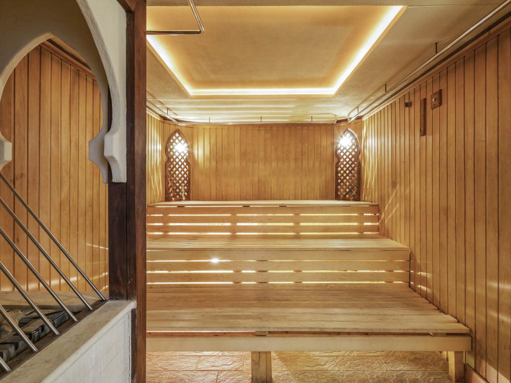 Arthurs Spa Hotel by Mercure (Артурс СПА Отель by Mercure)
