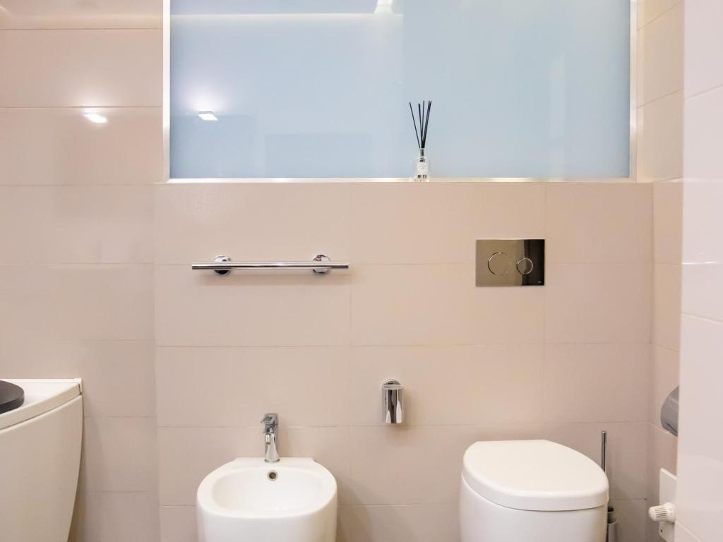 ALA Amalienau Luxury Apartment (АЛА Амалиенау Лакшери Апартмент)