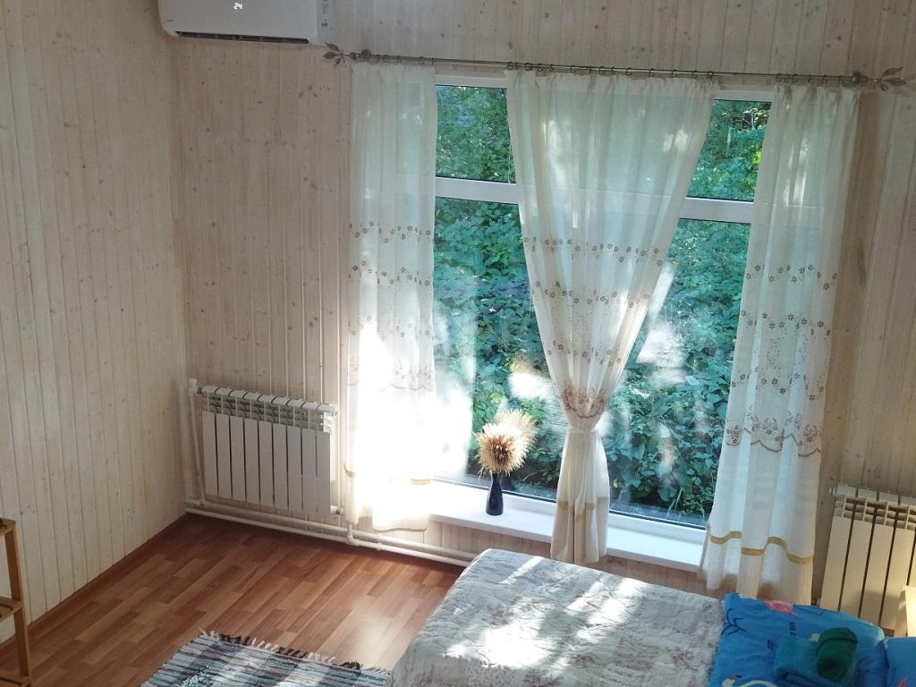 Дом у горной реки