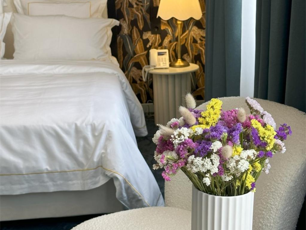 Mr.Just`s Hotel (Мистер Юстс)