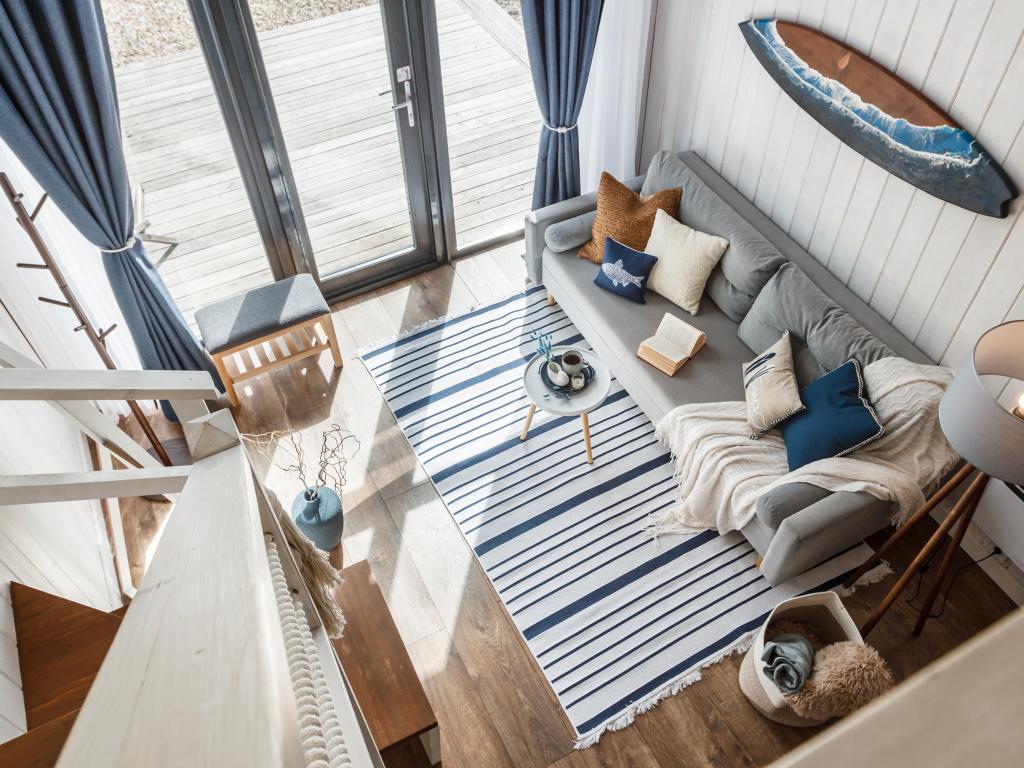 Тини Хаус с мансардным окном от Дом Шелуха (Sheluha House)