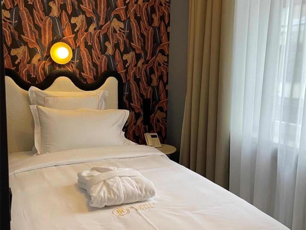 Mr.Just`s Hotel (Мистер Юстс)