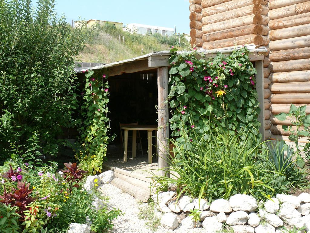 Самоцветы