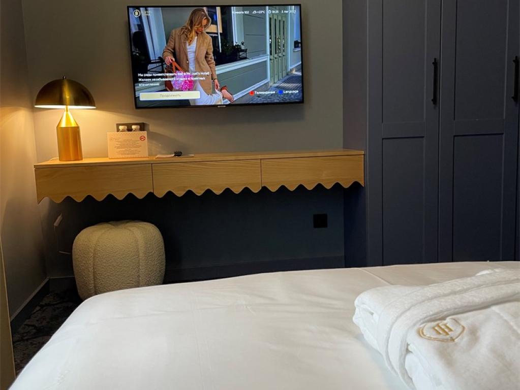 Mr.Just`s Hotel (Мистер Юстс)