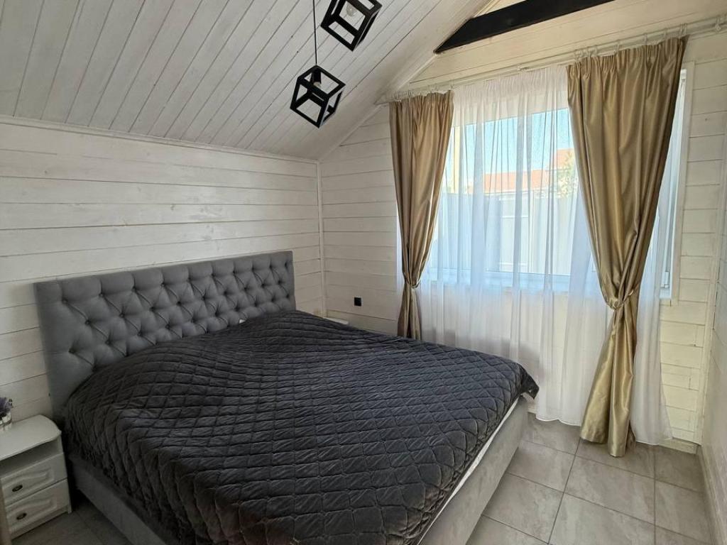 Нелжа House (Хаус) 2