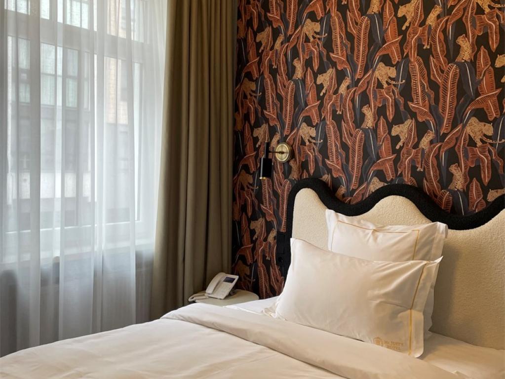 Mr.Just`s Hotel (Мистер Юстс)