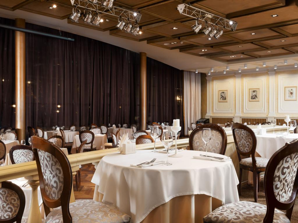 Arthurs Spa Hotel by Mercure (Артурс СПА Отель by Mercure)