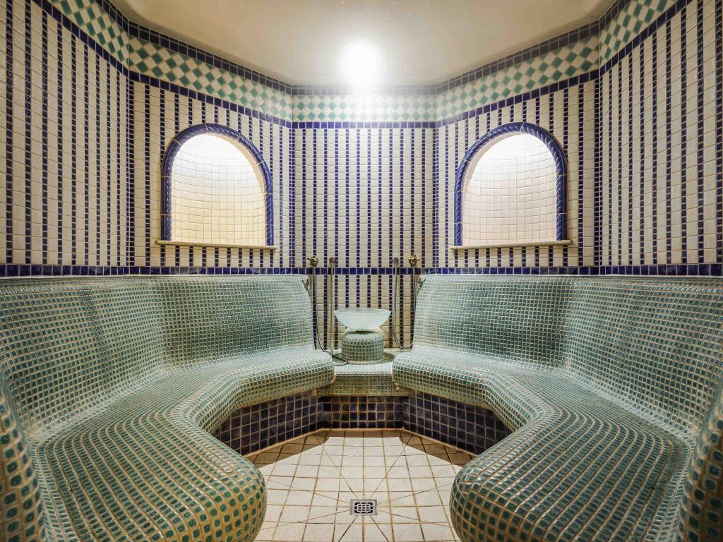 Arthurs Spa Hotel by Mercure (Артурс СПА Отель by Mercure)