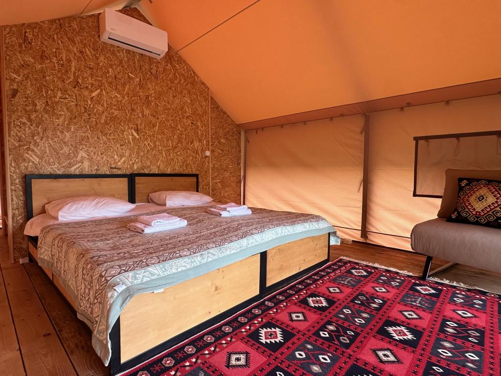 Caspian Camp (Каспиан Кэмп)