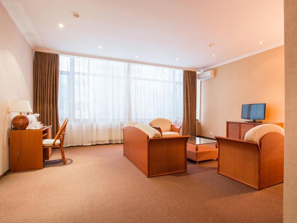 Arthurs Spa Hotel by Mercure (Артурс СПА Отель by Mercure)