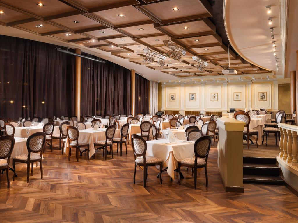 Arthurs Spa Hotel by Mercure (Артурс СПА Отель by Mercure)