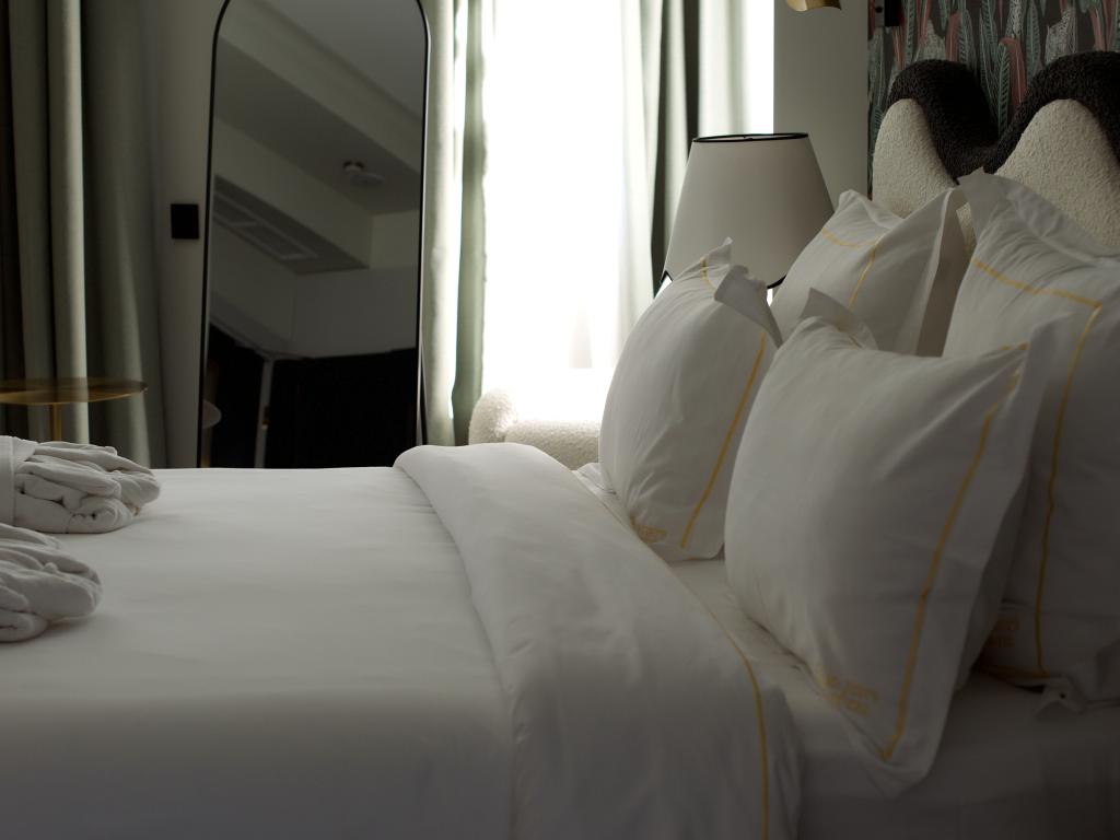 Mr.Just`s Hotel (Мистер Юстс)