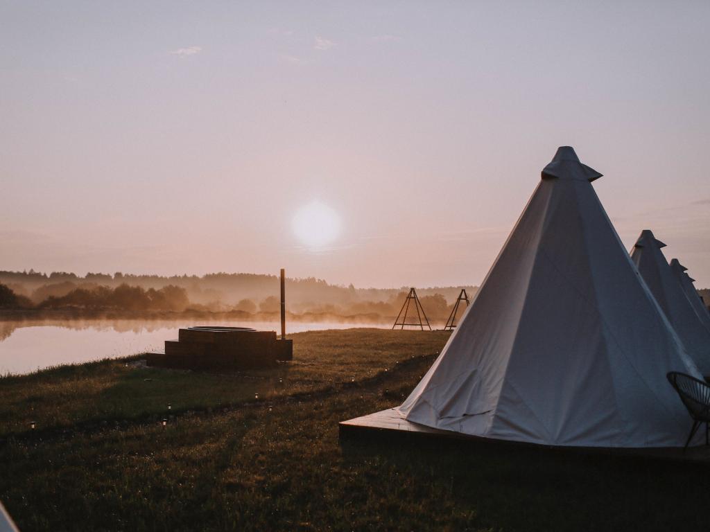 Ostrov camp (Остров Кемп)