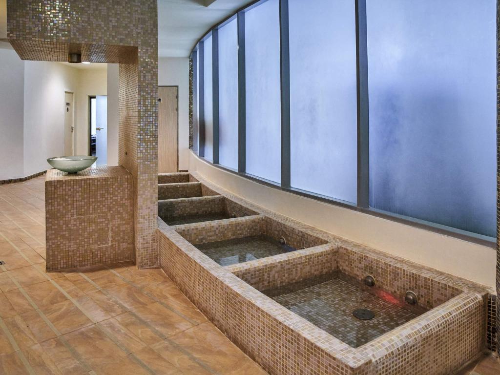 Arthurs Spa Hotel by Mercure (Артурс СПА Отель by Mercure)