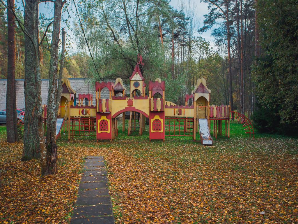 Театральный