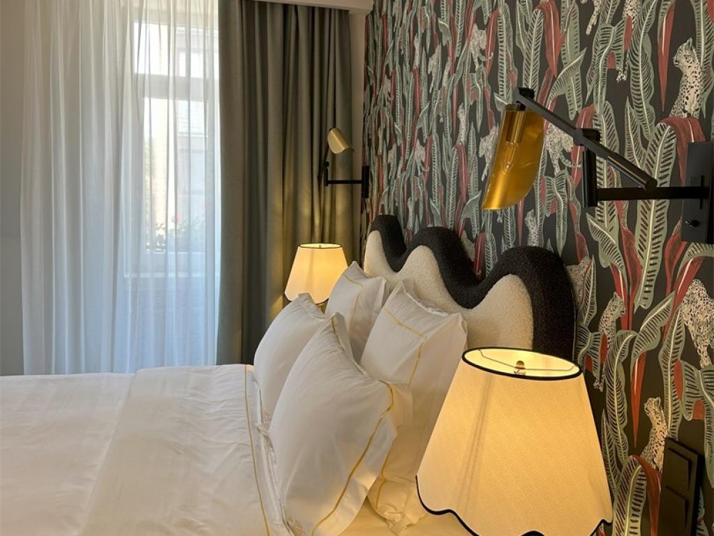Mr.Just`s Hotel (Мистер Юстс)