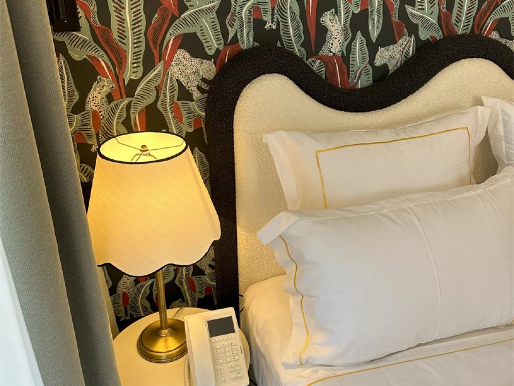 Mr.Just`s Hotel (Мистер Юстс)