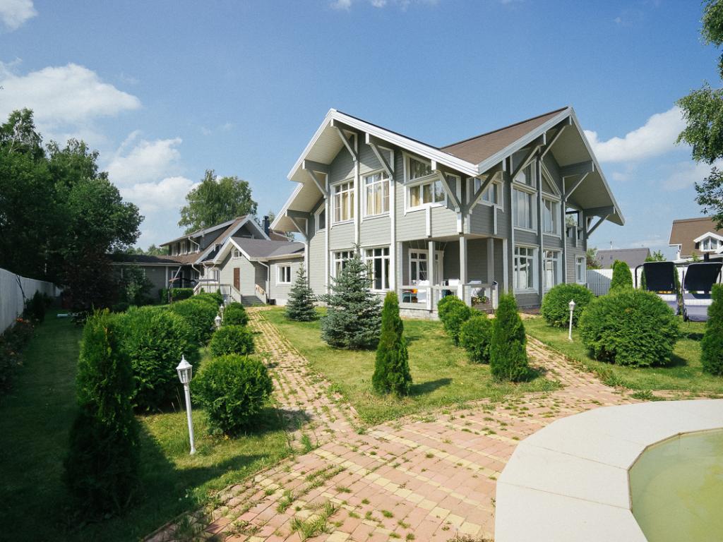 Ontario Village (Онтарио Вилладж)
