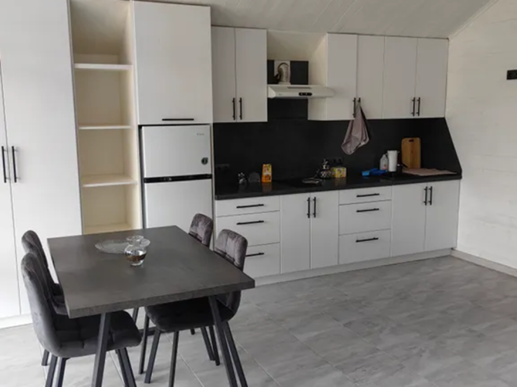 Нелжа House (Хаус) 2