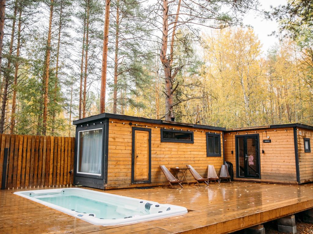 Глэмпинг NewCamp Эссойла (Ньюкэмп Эссойла)