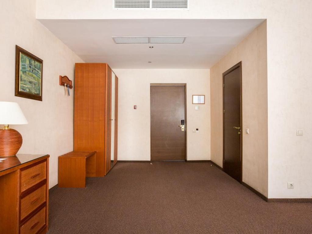 Arthurs Spa Hotel by Mercure (Артурс СПА Отель by Mercure)