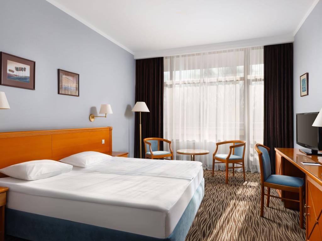 Arthurs Spa Hotel by Mercure (Артурс СПА Отель by Mercure)