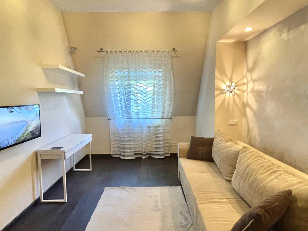 ALA Amalienau Luxury Apartment (АЛА Амалиенау Лакшери Апартмент)