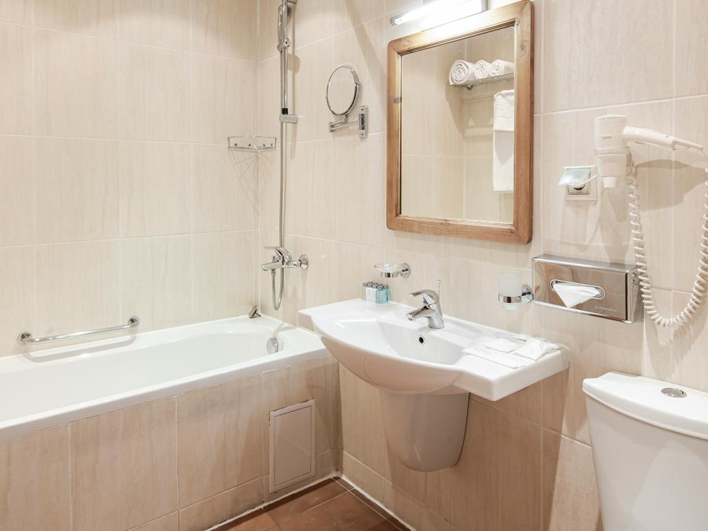 Arthurs Spa Hotel by Mercure (Артурс СПА Отель by Mercure)