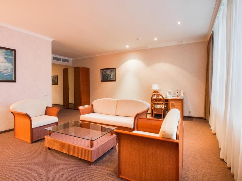 Arthurs Spa Hotel by Mercure (Артурс СПА Отель by Mercure)