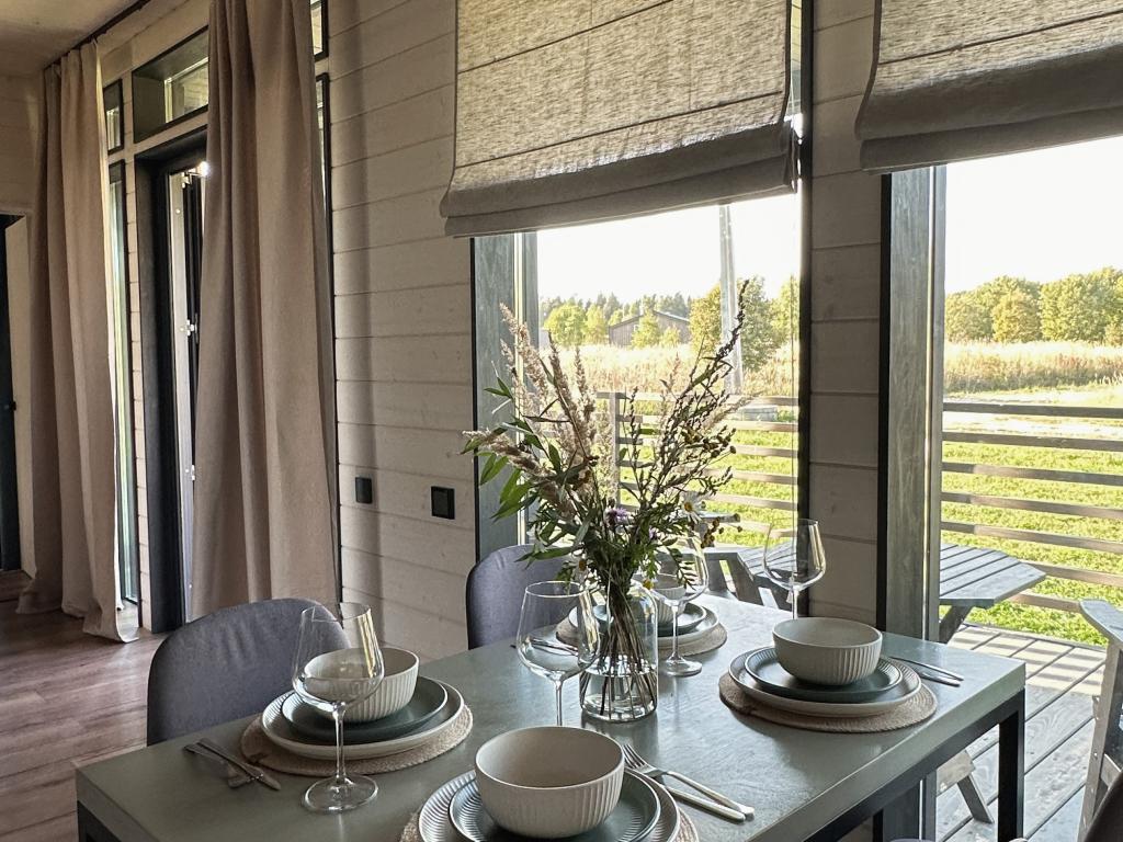Дом Шелуха (Sheluha House) в коттеджном поселке Деревня 546