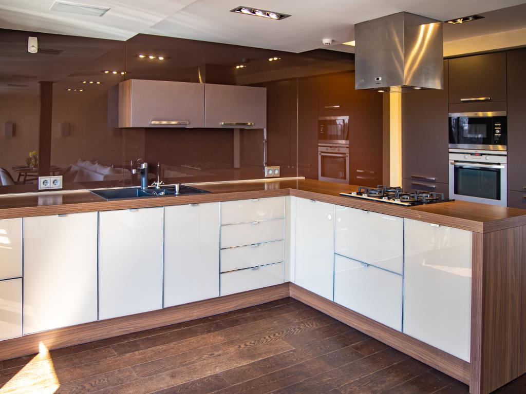 ALA Amalienau Luxury Apartment (АЛА Амалиенау Лакшери Апартмент)