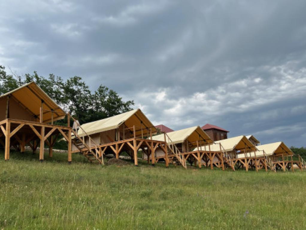 Caspian Camp (Каспиан Кэмп)