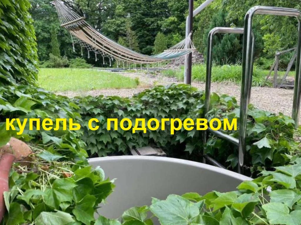 Дом у горной реки