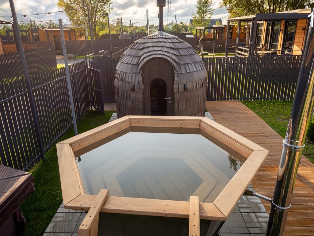 Black Village Семейный (Блэк Вилладж Семейный)