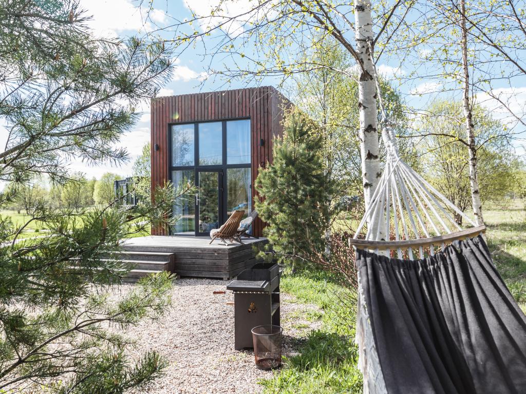 Тини Хаус с мансардным окном от Дом Шелуха (Sheluha House)