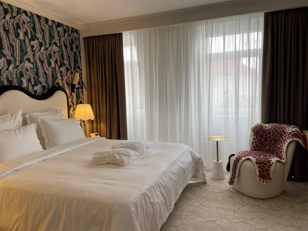Mr.Just`s Hotel (Мистер Юстс)