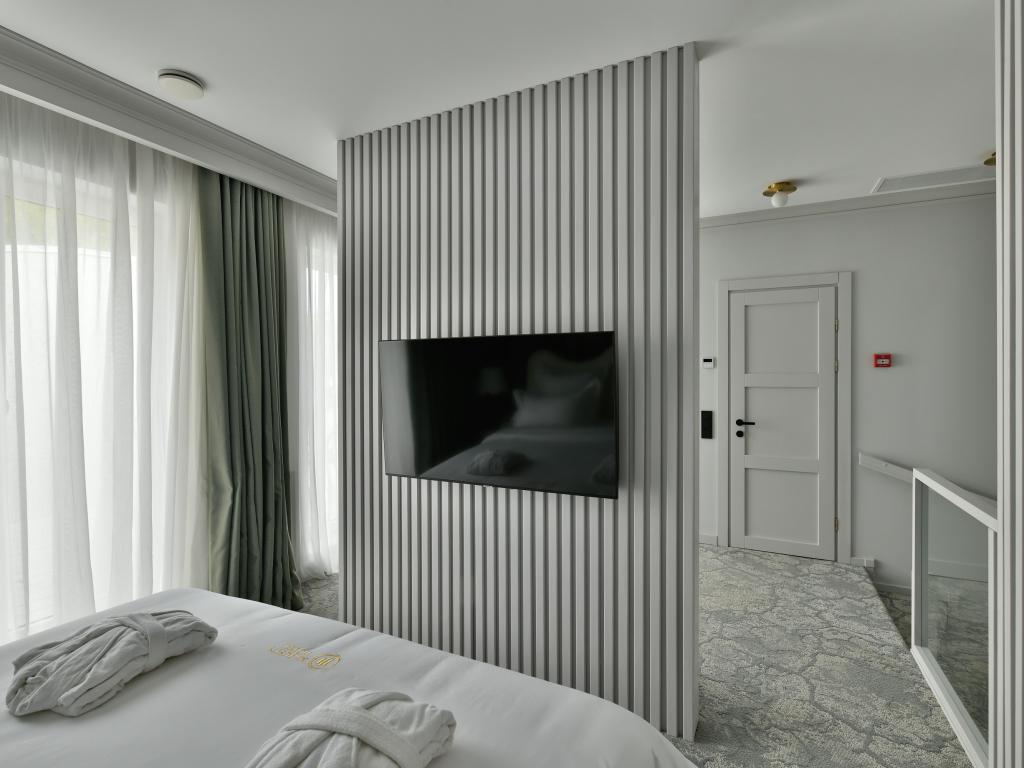 Mr.Just`s Hotel (Мистер Юстс)