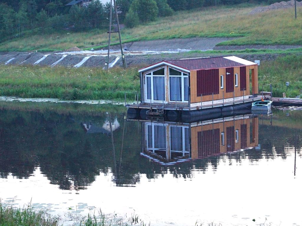 Дом на воде