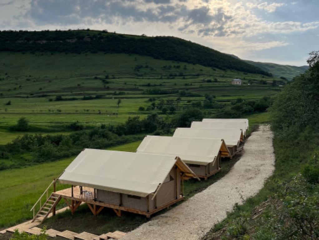 Caspian Camp (Каспиан Кэмп)