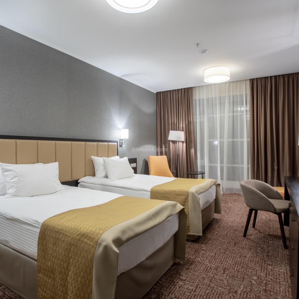 Holiday Inn Chelyabinsk (Холидей Инн Челябинск) — 1eba974acfe199972af04c6cec99d109