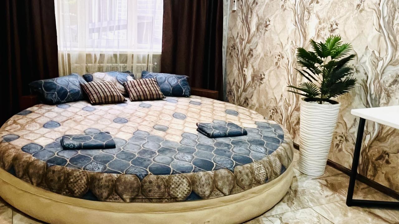 Real photos of Apartments on Komarova Boulevard, 1st st3